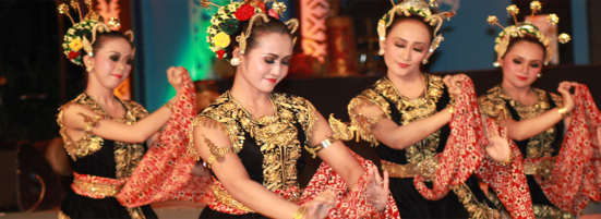 Indonesian dancers