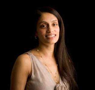 Dr. Teena Shetty serves as the New York Giants’ neurologist